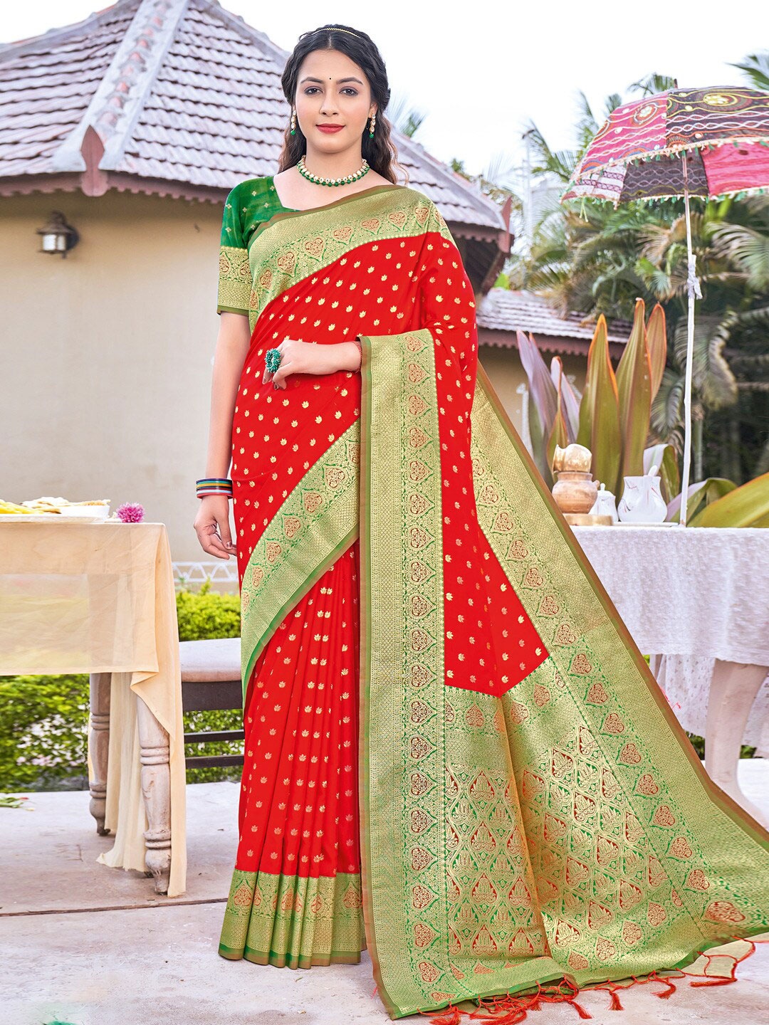 

SANGAM PRINTS Ethnic Motifs Woven Design Zari Banarasi Saree, Red