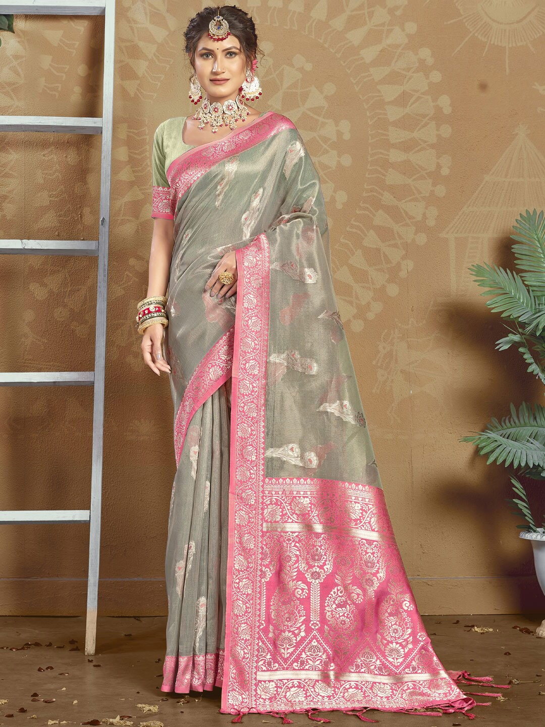 

SANGAM PRINTS Ethnic Motifs Woven Design Zari Saree, Grey