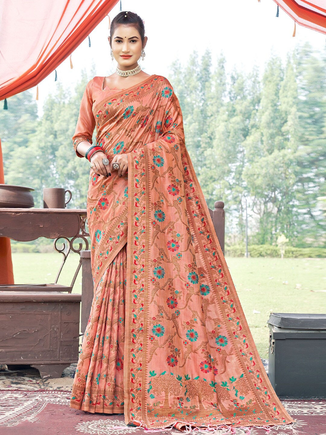 

SANGAM PRINTS Woven Design Zari Silk Blend Saree, Peach
