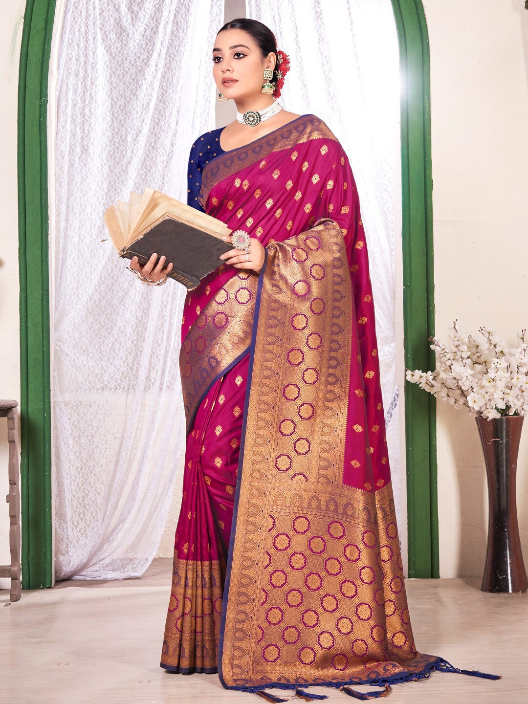 

SANGAM PRINTS Woven Design Zari Banarasi Saree, Purple