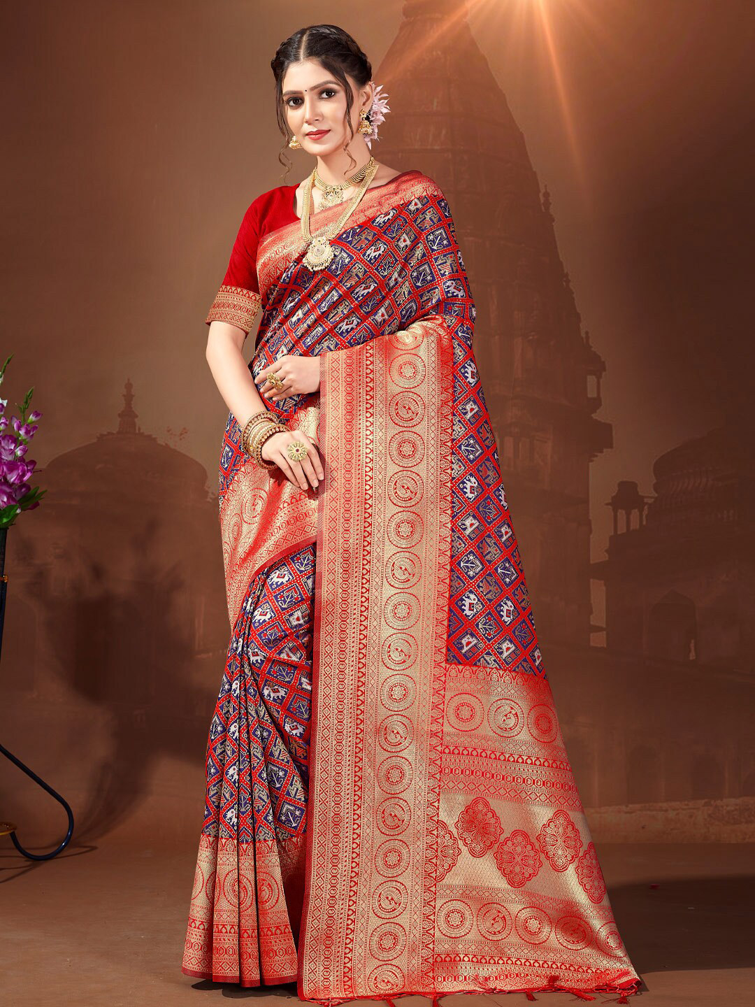 

SANGAM PRINTS Ethnic Motifs Woven Design Zari Patola Saree, Red