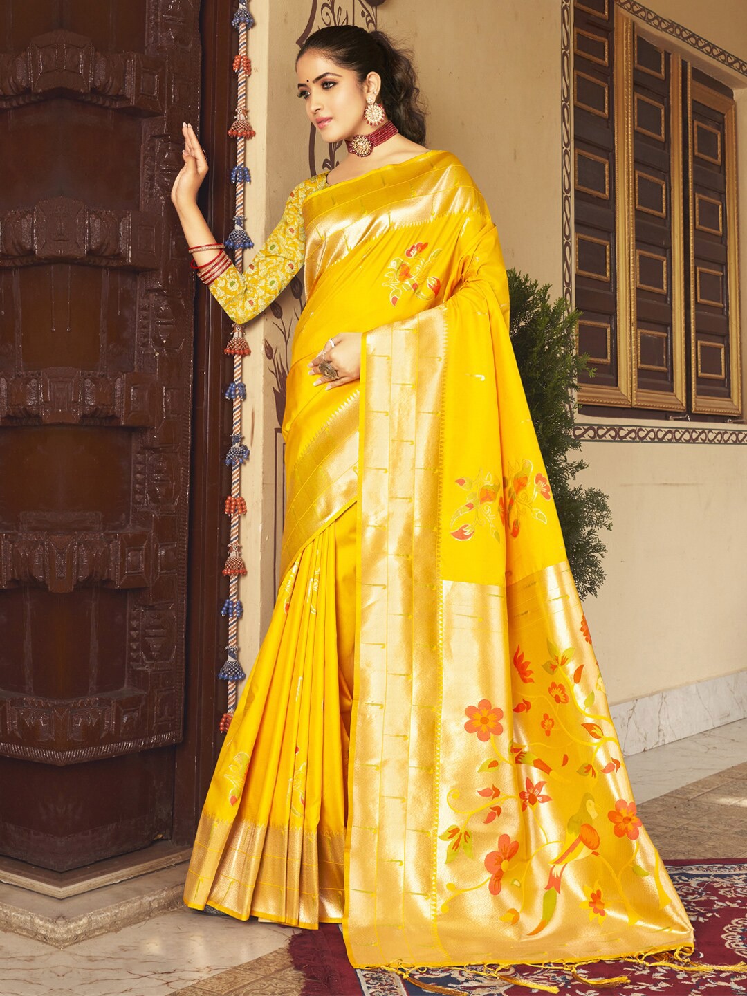 

SANGAM PRINTS Woven Design Zari Paithani Saree, Yellow