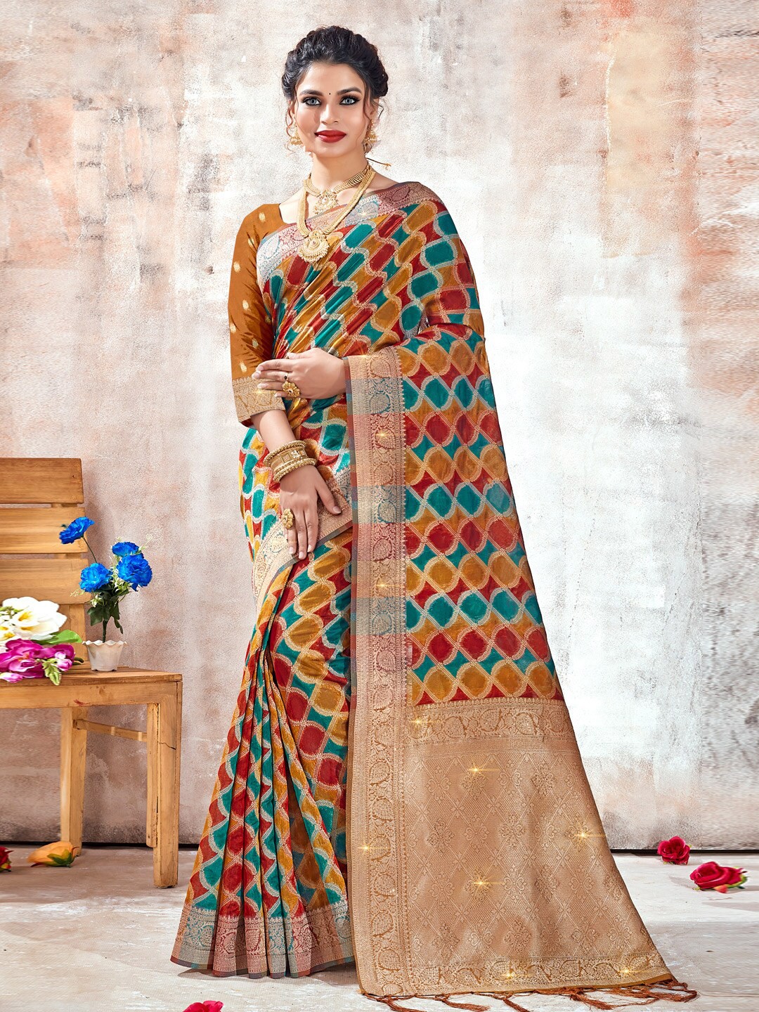 

SANGAM PRINTS Woven Design Zari Organza Saree, Red