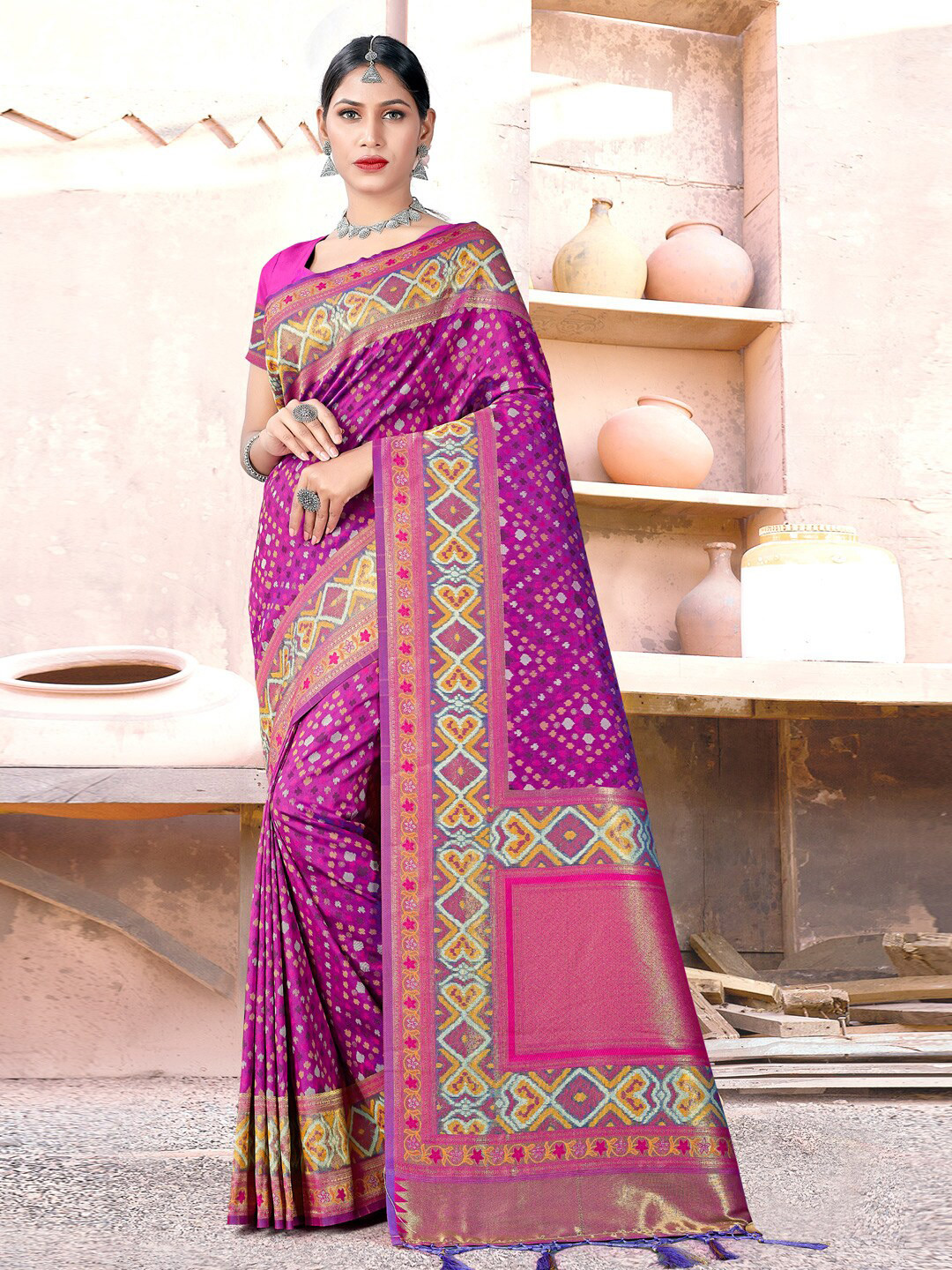 

SANGAM PRINTS Woven Design Zari Silk Blend Saree, Purple