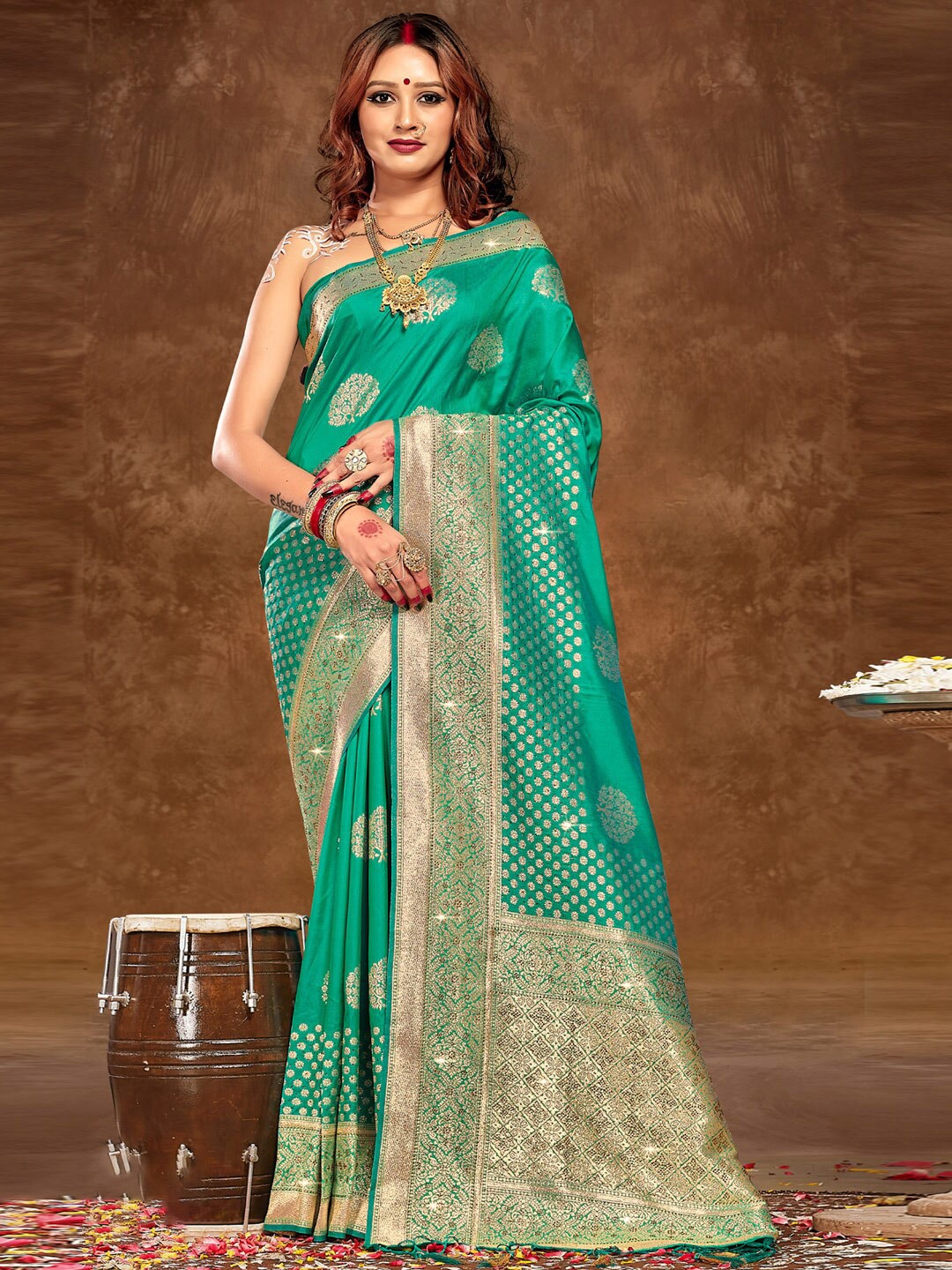 

SANGAM PRINTS Woven Design Zari Banarasi Saree, Green