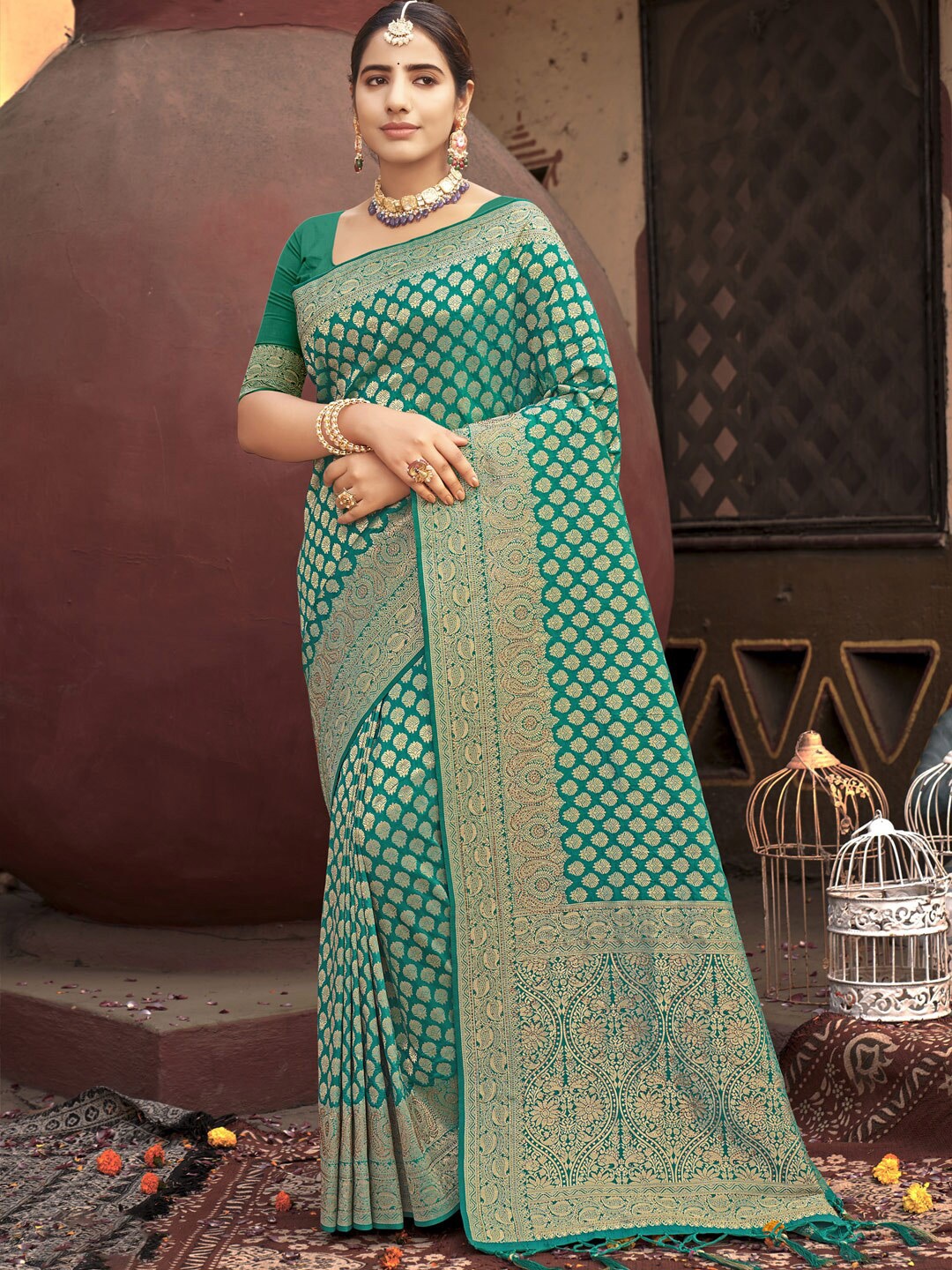 

SANGAM PRINTS Ethnic Motifs Woven Design Zari Banarasi Saree, Sea green