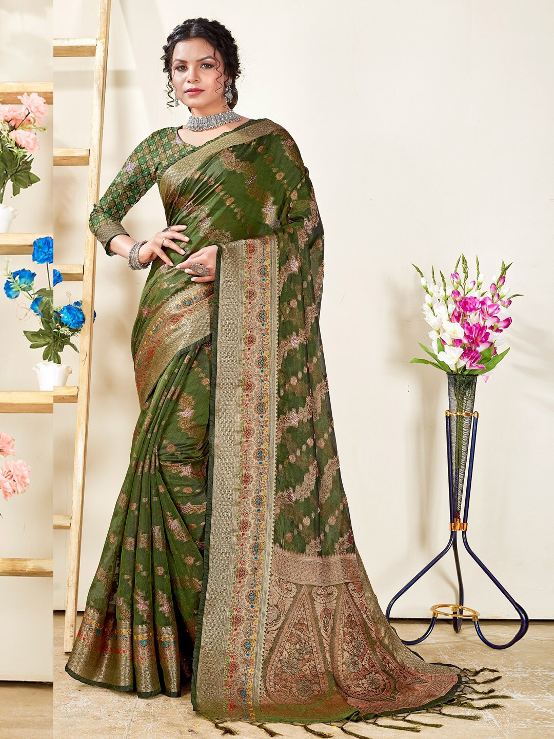 

SANGAM PRINTS Ethnic Motifs Woven Design Zari Banarasi Saree, Green
