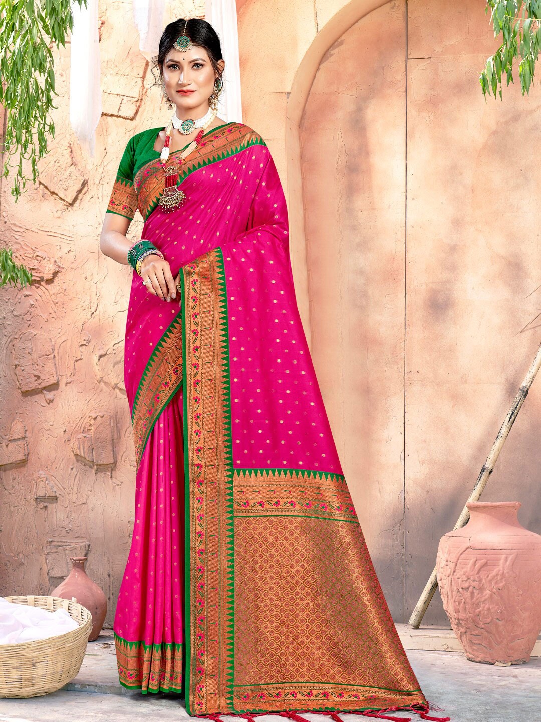 

SANGAM PRINTS Ethnic Motifs Woven Design Zari Saree, Pink