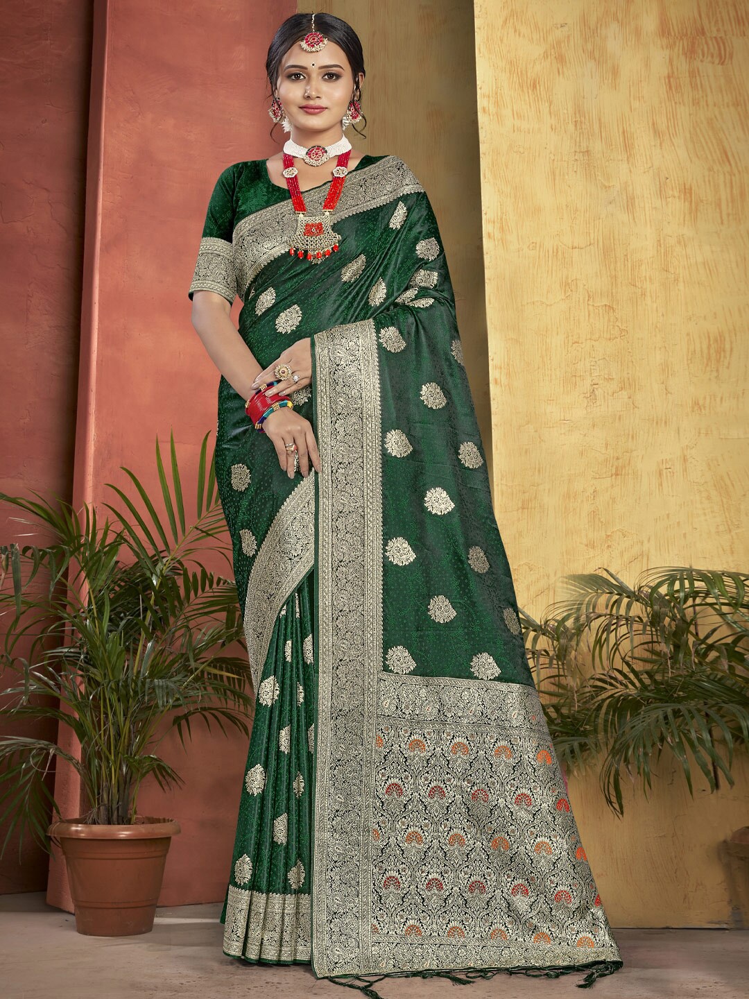 

SANGAM PRINTS Ethnic Motifs Woven Design Zari Banarasi Saree, Green
