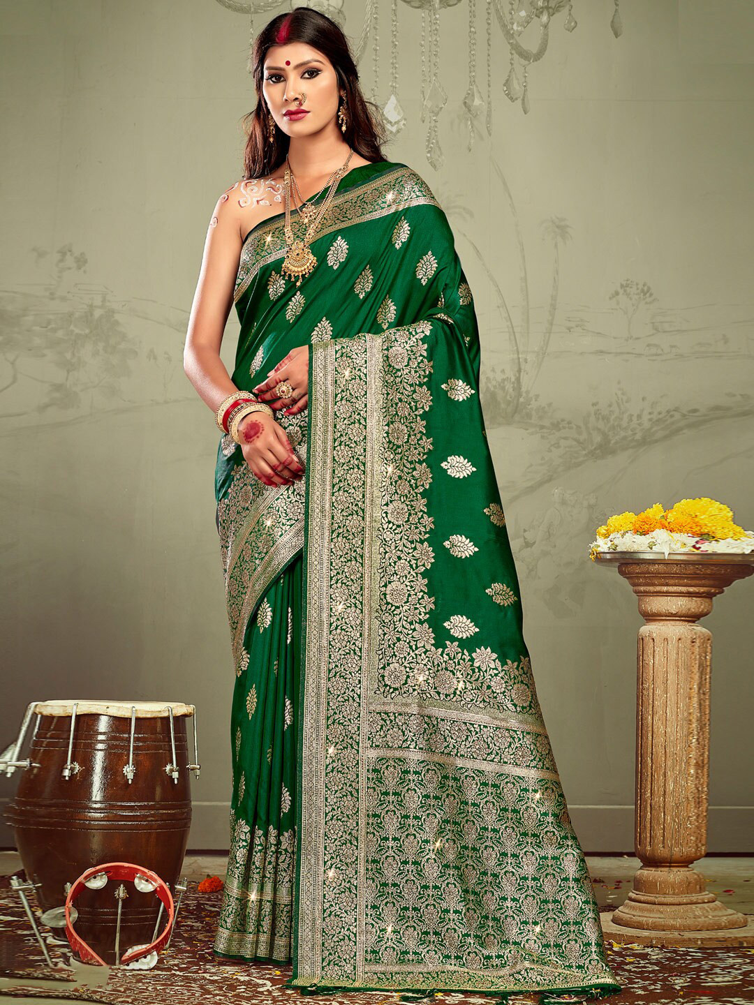 

SANGAM PRINTS Ethnic Motifs Woven Design Zari Banarasi Saree, Green