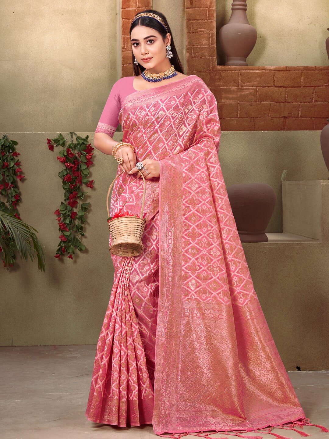 

SANGAM PRINTS Ethnic Motifs Woven Design Zari Saree, Pink