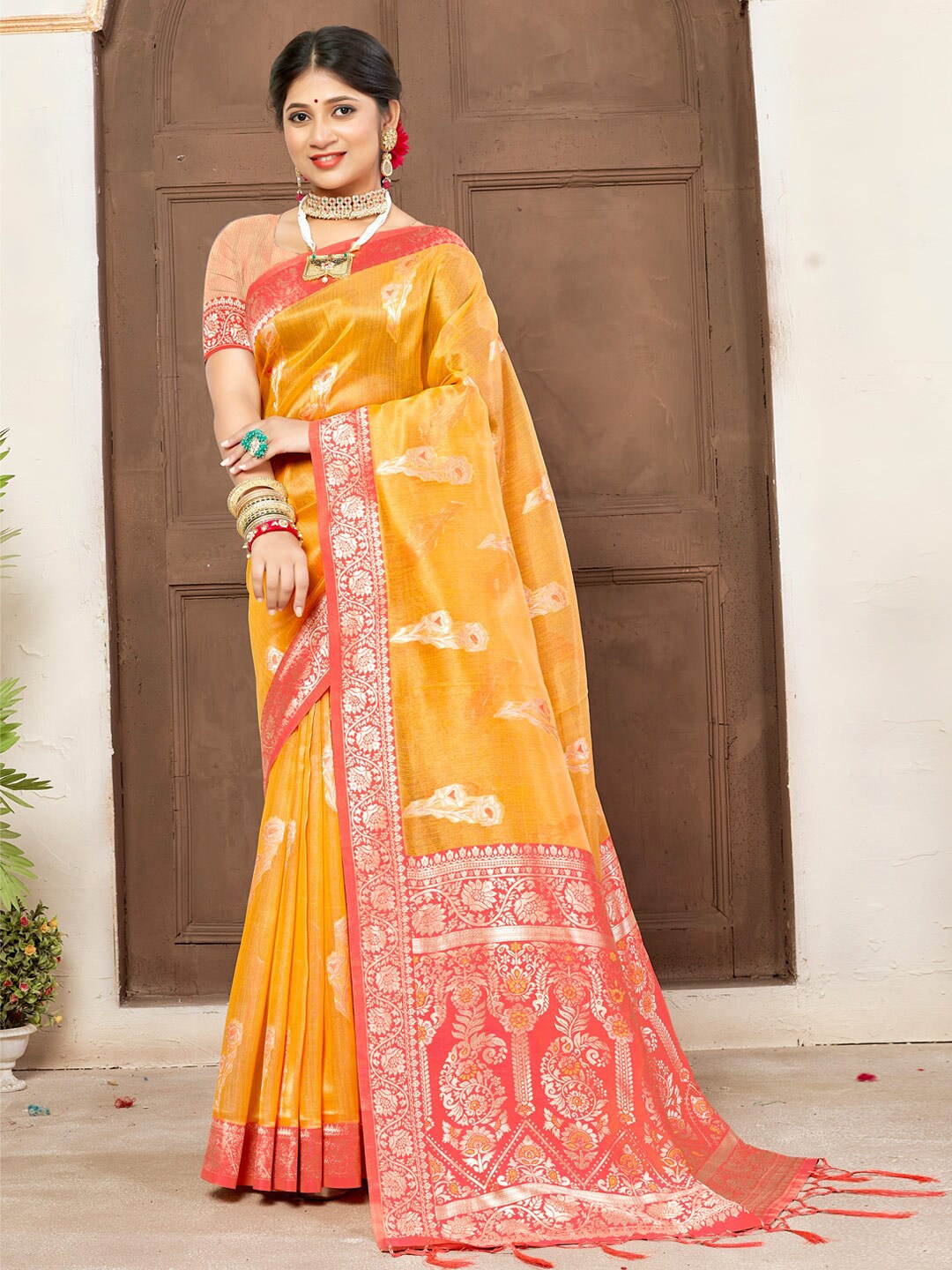 

SANGAM PRINTS Woven Design Zari Saree, Mustard