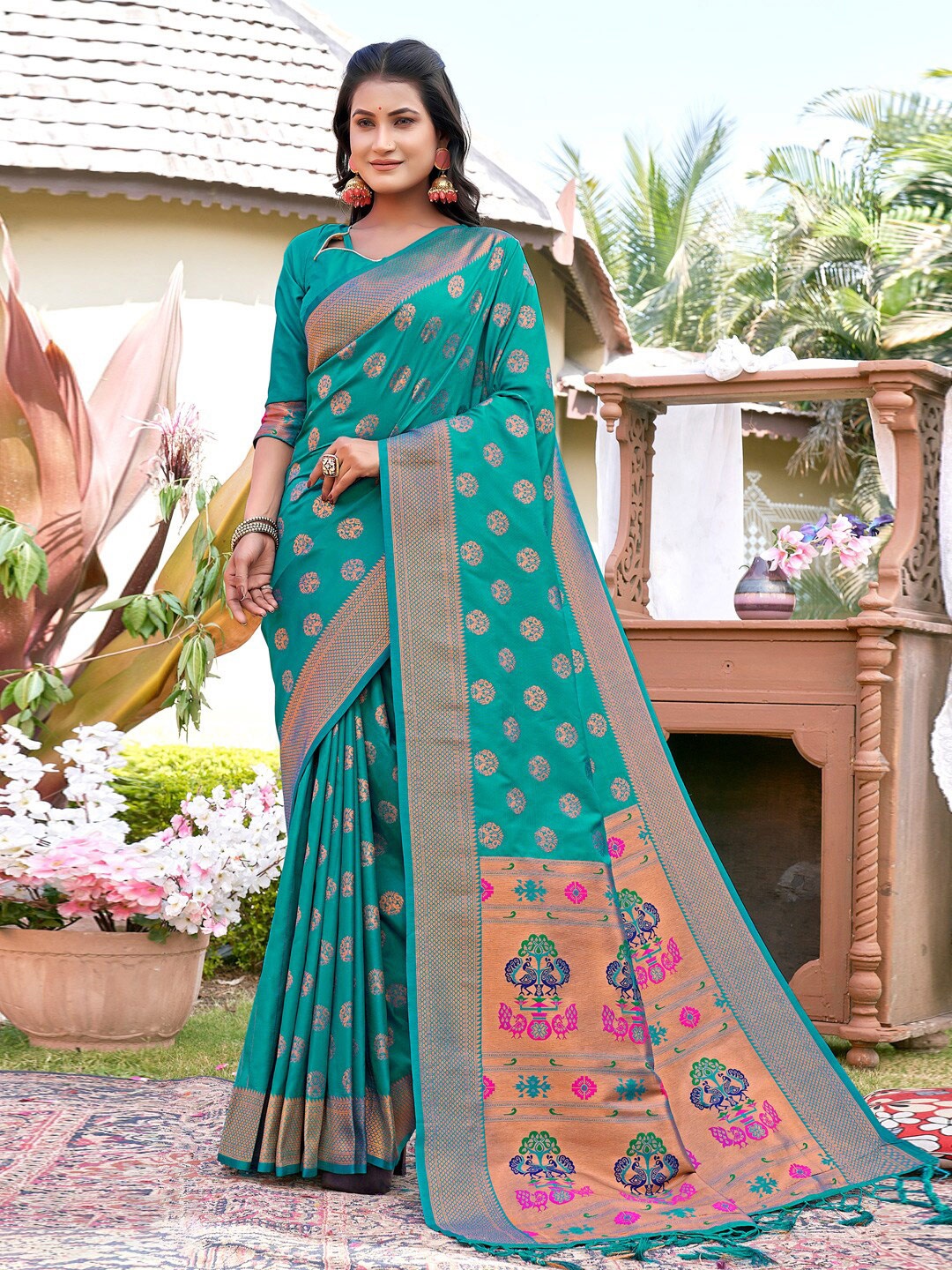 

SANGAM PRINTS Woven Design Zari Silk Blend Banarasi Saree, Sea green