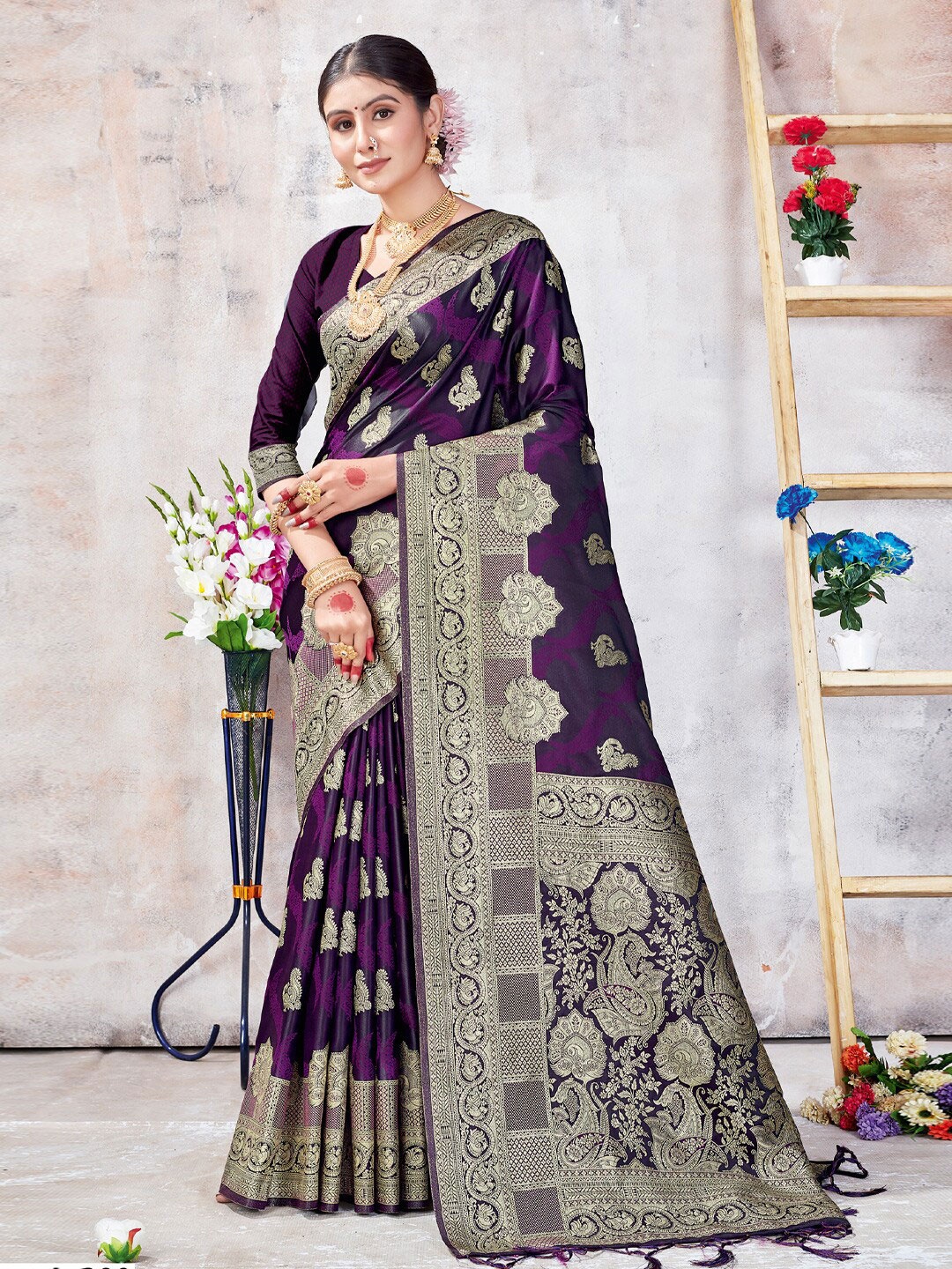 

SANGAM PRINTS Woven Design Zari Silk Blend Saree, Purple