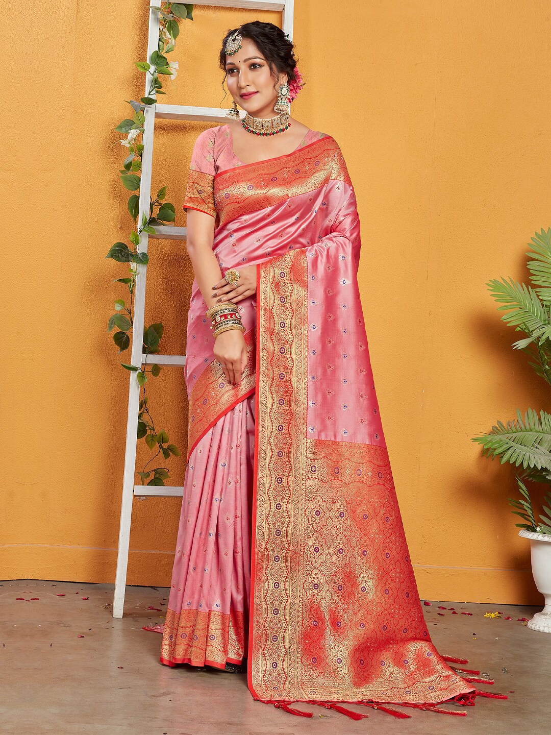 

SANGAM PRINTS Woven Design Zari Silk Blend Banarasi Saree, Pink
