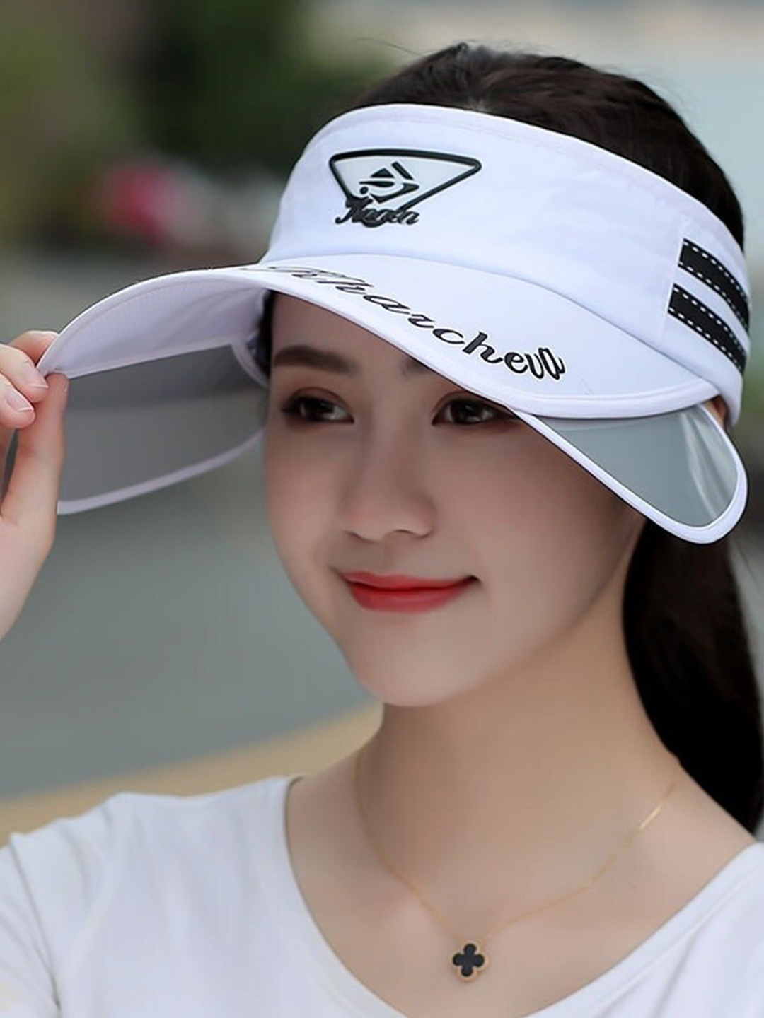 

Alexvyan Women White & Black Printed Visor Cap