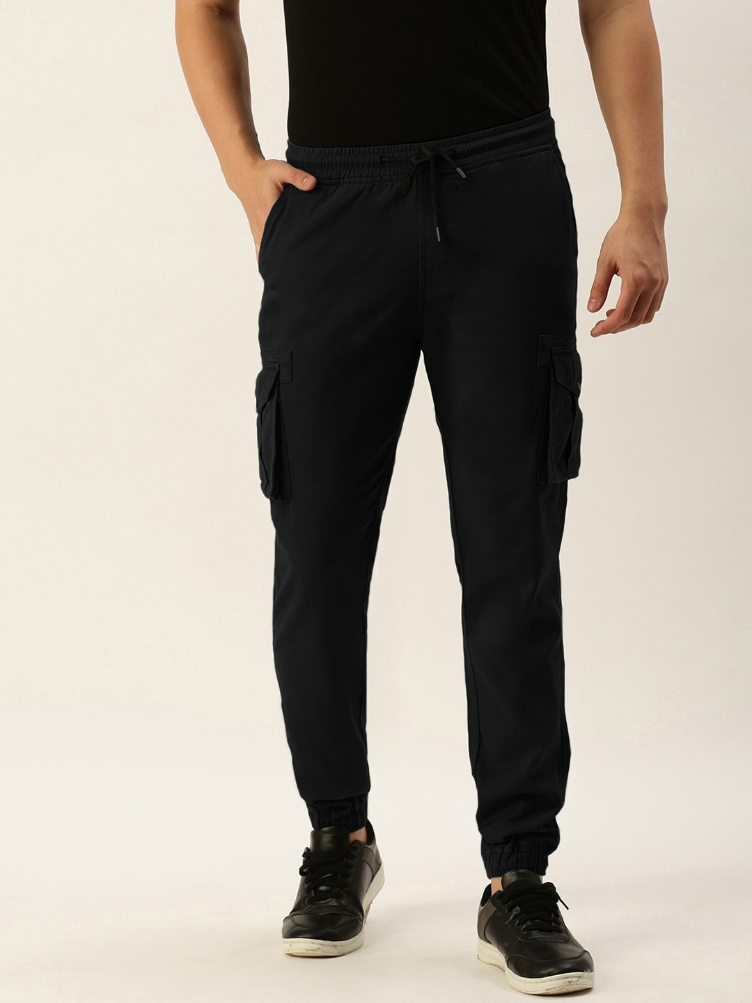 

IVOC Men Mid-Rise Cotton Cargo JoggerTrousers, Black