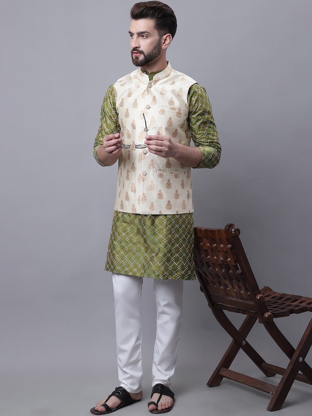 

SOJANYA Embroidered Regular Kurta with Churidar, Olive