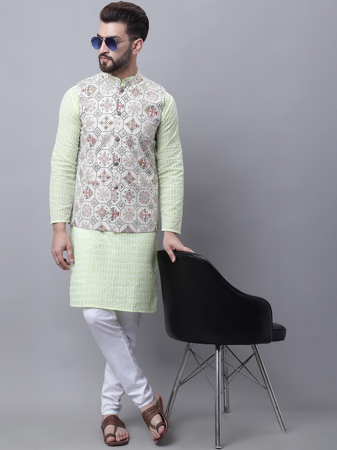 

SOJANYA Men Embroidered Regular Pure Cotton Kurta with Pyjamas With Nehru Jacket, Lime green