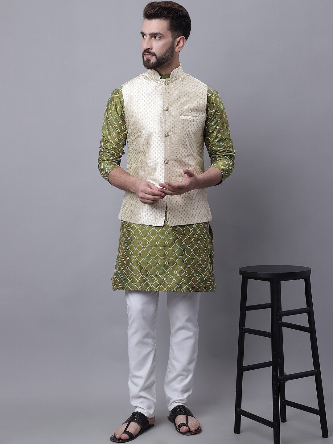 

SOJANYA Embroidered Thread Work Kurta With Churidar, Olive