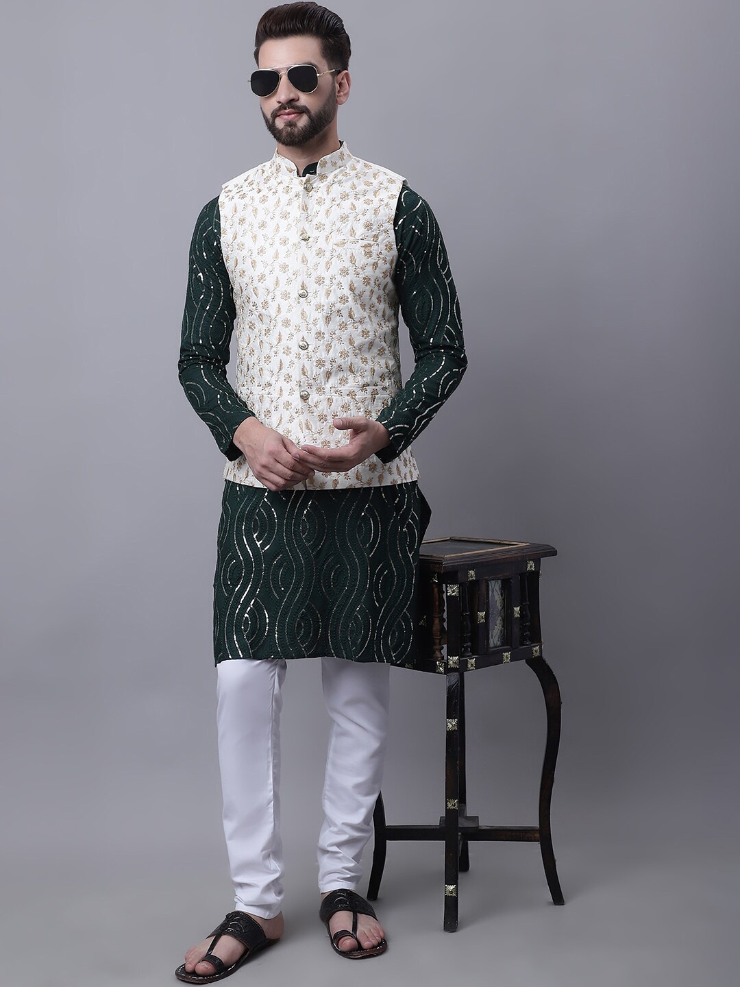 

SOJANYA Men Ethnic Motifs Embroidered Pure Cotton Kurta With Pyjamas & Nehru Jacket, Green