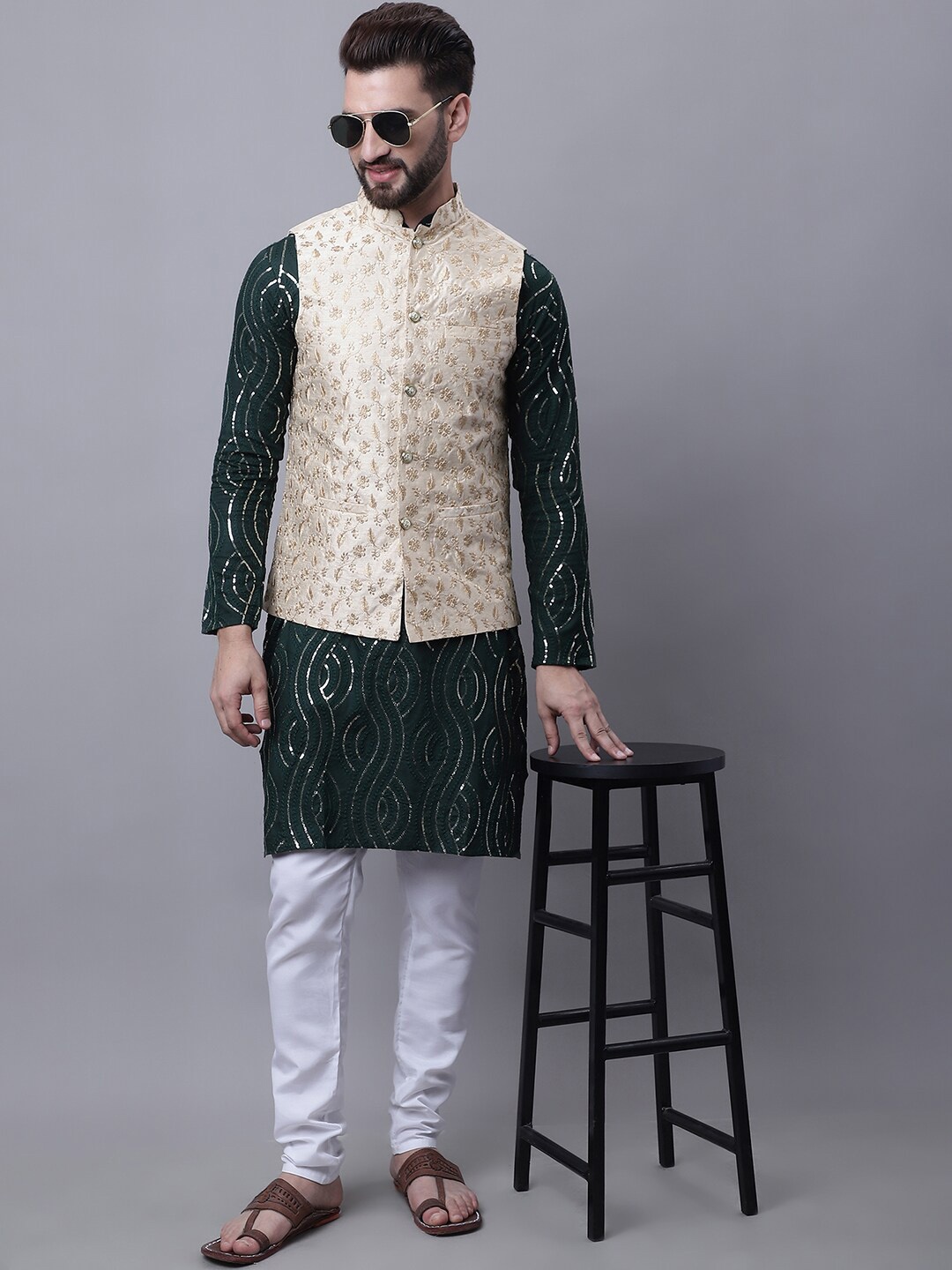 

SOJANYA Men Embroidered Sequinned Pure Cotton Kurta With Pyjamas & Nehru Jacket, Green