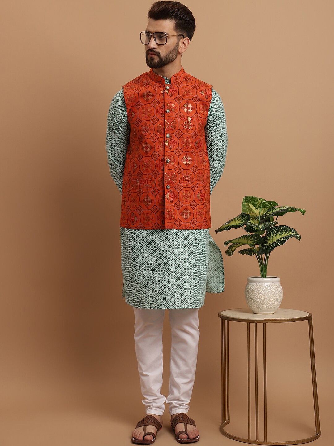 

SOJANYA Men Ethnic Motifs Printed Kurta With Pyjamas & Nehru Jacket, Sea green