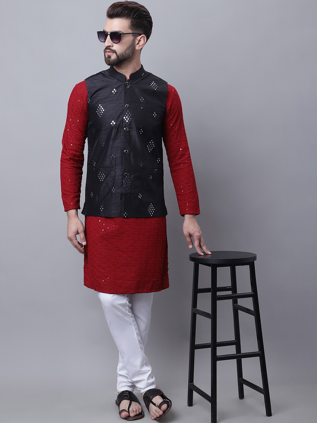 

SOJANYA Men Embroidered Mirror Work Pure Cotton Kurta With Pyjamas & Nehru Jacket, Maroon