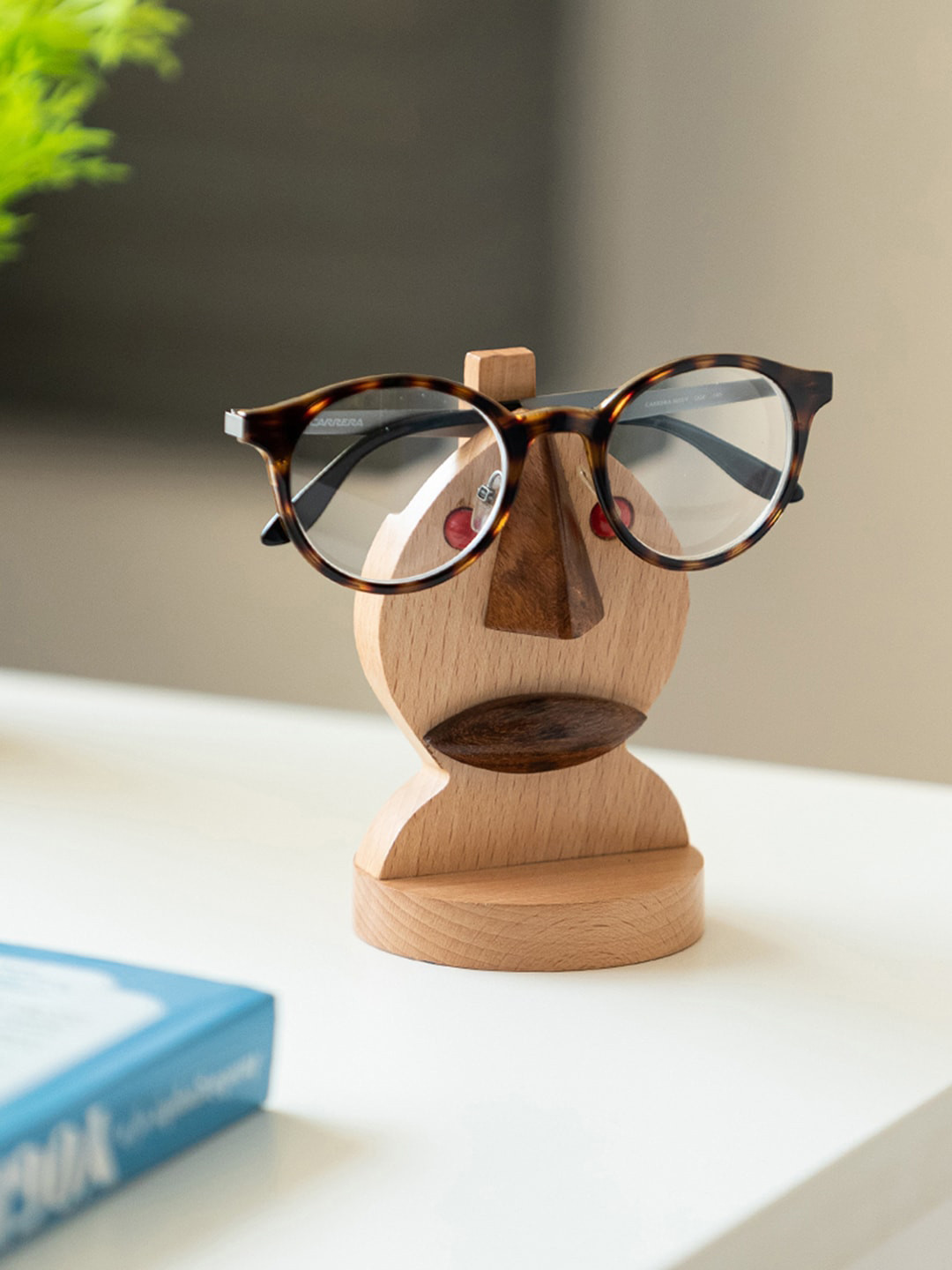 

ExclusiveLane Brown Wooden Spectacle Holder Curio Showpiece