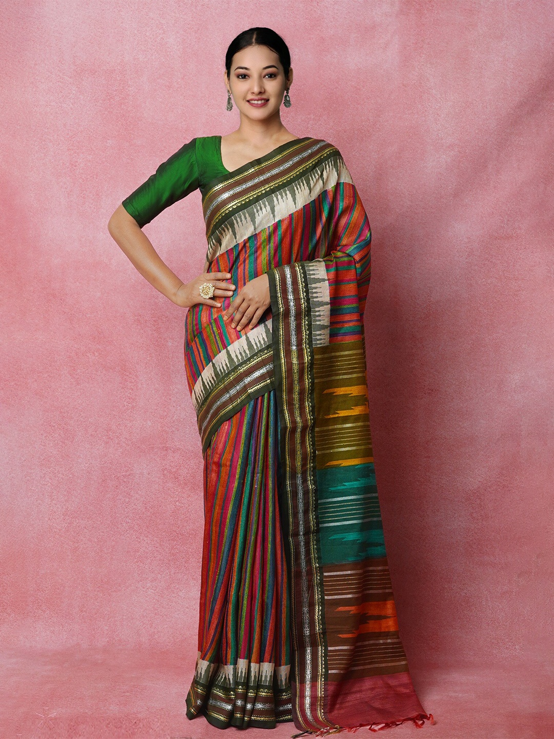 

Unnati Silks Geometric Printed Zari Jute Silk Tussar Saree, Red