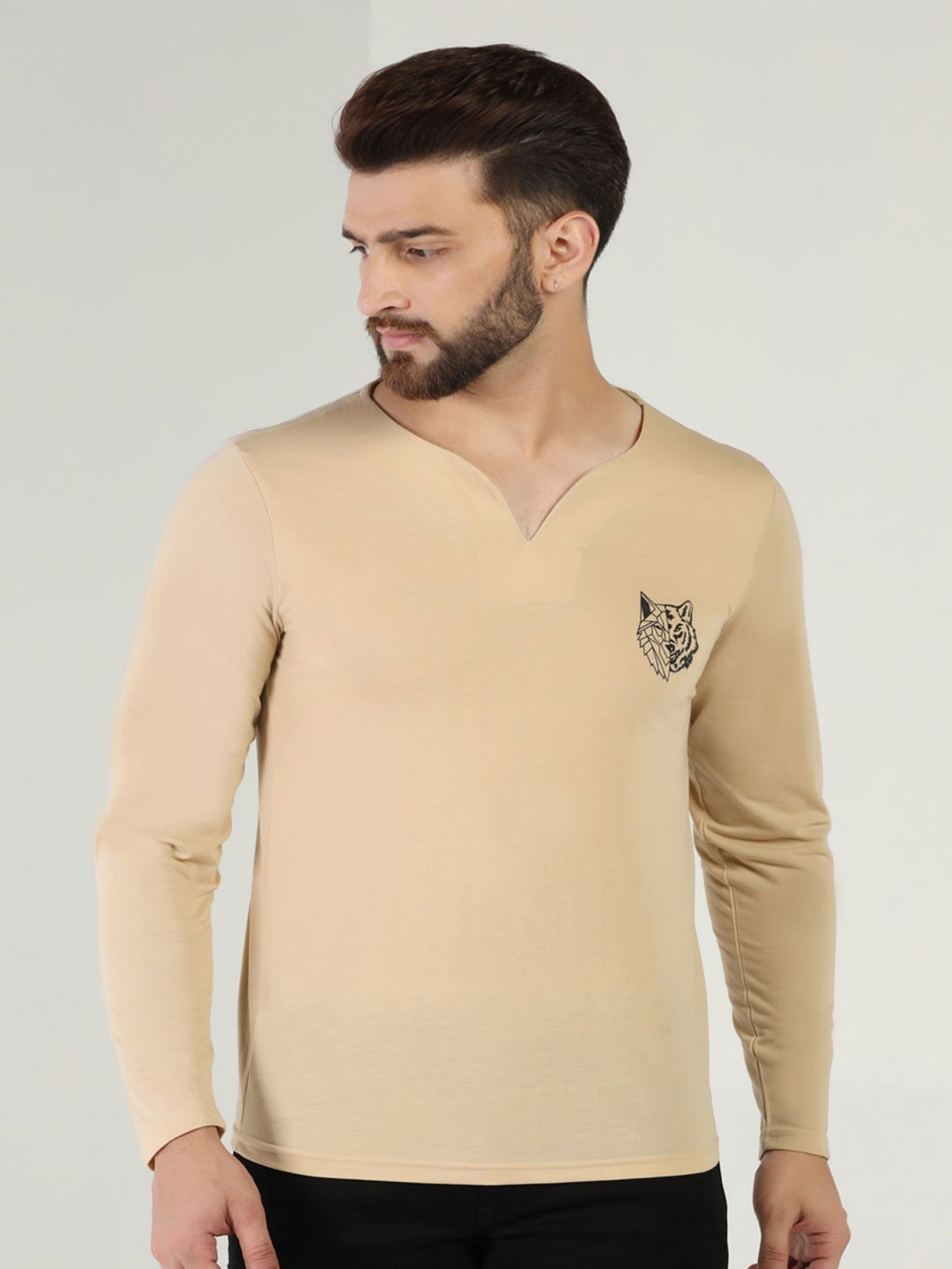 

INKKR V-Neck T-shirt, Cream
