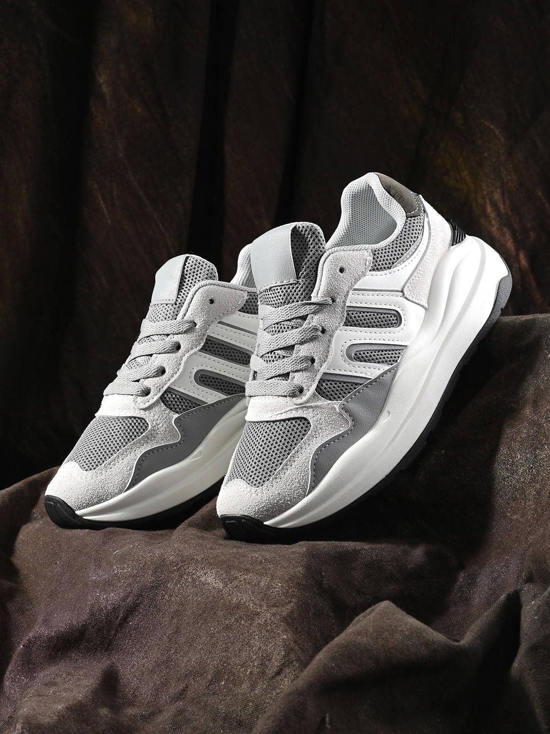 

The Roadster Lifestyle Co. Women Grey And White Walking Sports Shoes