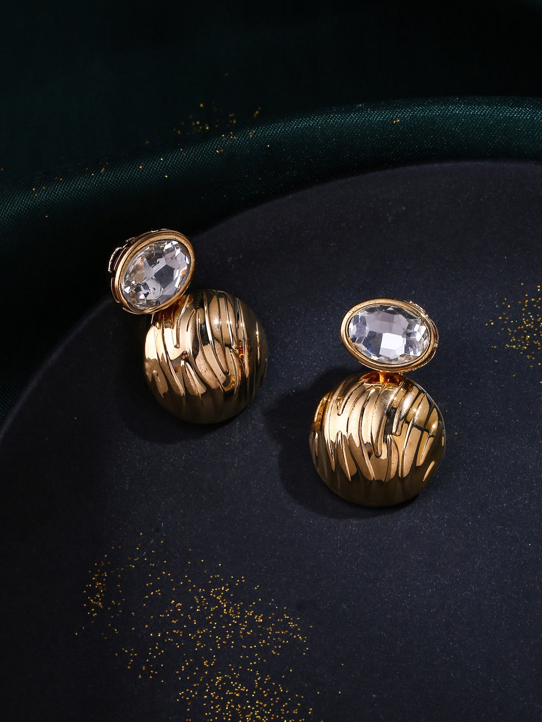 

NVR Gold-Plated Circular Studs Earrings