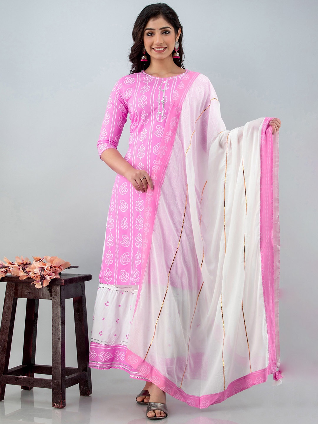 

Lovista Bandhani Printed Regular Gotta Patti Kurta With Skirt & Dupatta, Pink