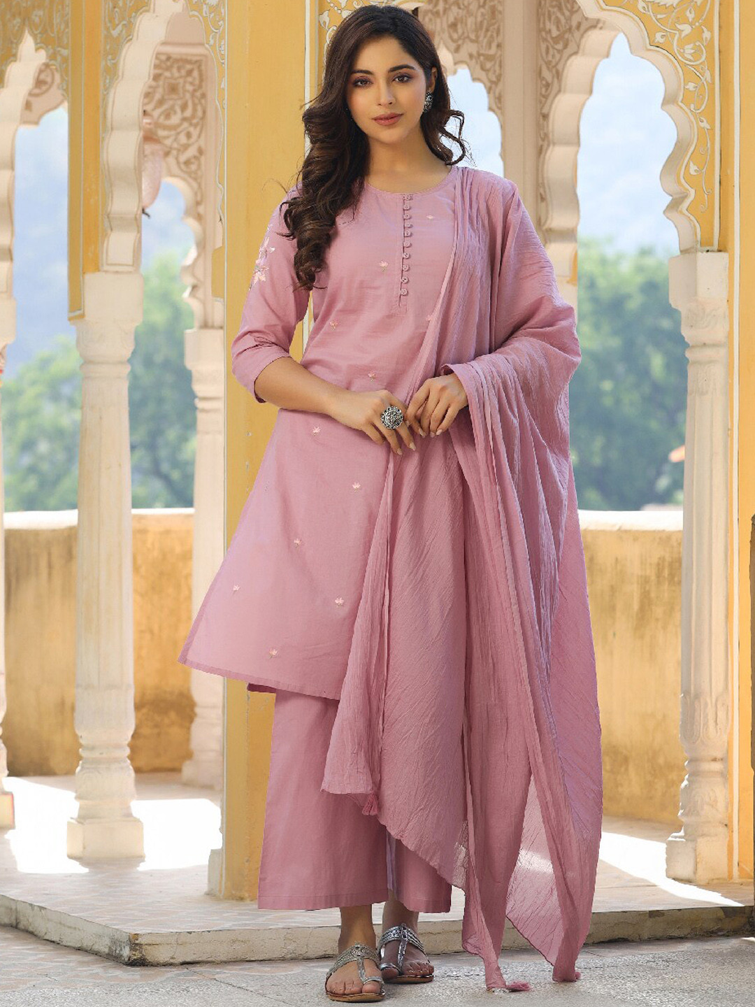 

EverBloom Floral Embroidered Regular Pure Cotton Kurta With Palazzos & Dupatta, Mauve