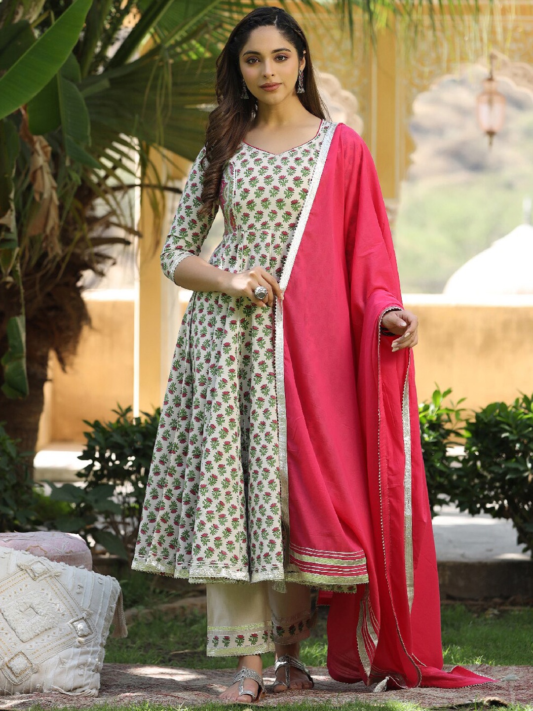 

EverBloom Ethnic Motifs Printed Empire Gotta Patti Kurta with Trousers & Dupatta, Beige