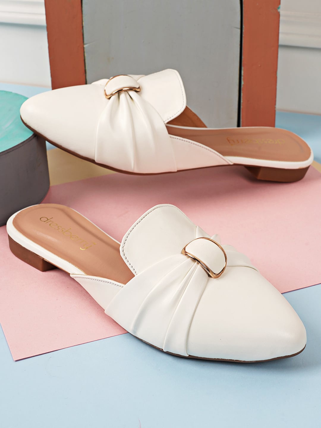 

DressBerry Bow Detail Pointed Toe Mules, White
