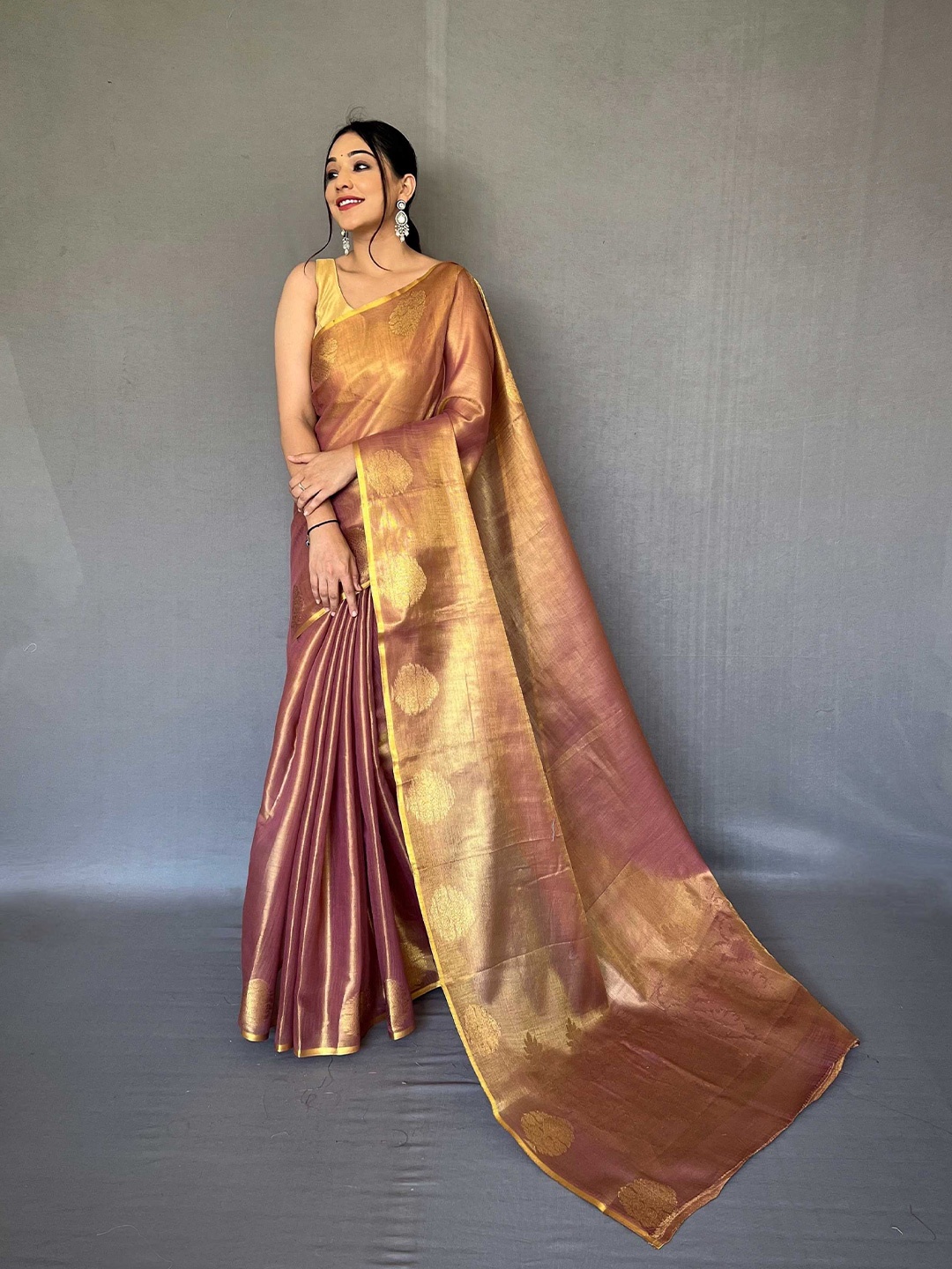 

Mitera Peach-Coloured & Gold-Toned Woven Design Zari Tissue Saree