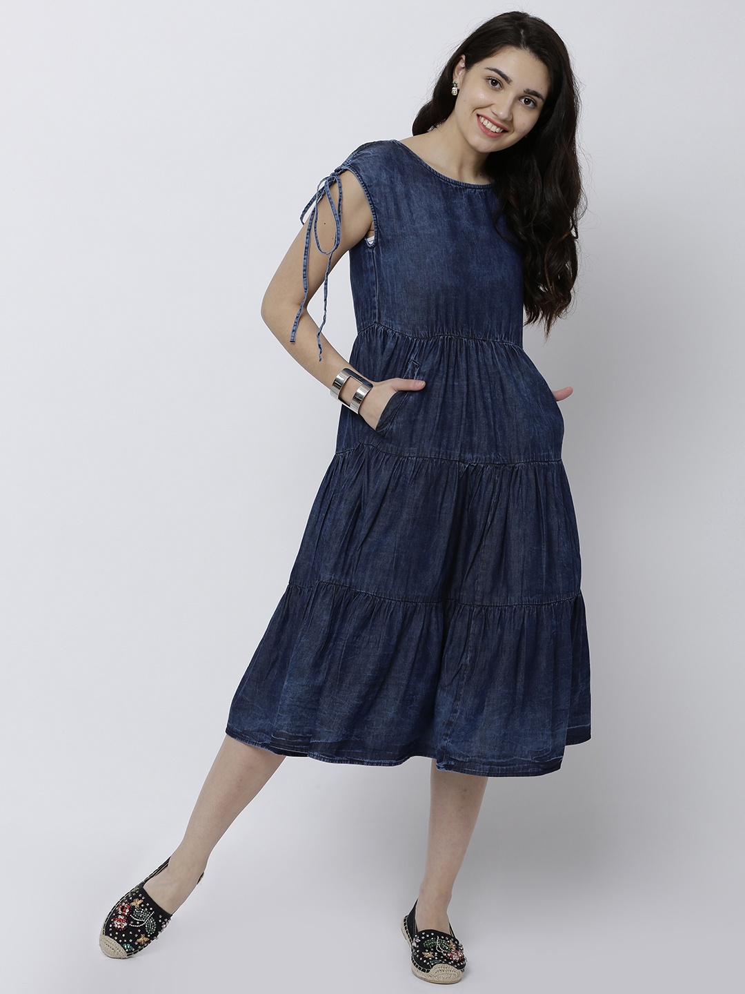 

Tokyo Talkies Women Navy Blue Solid Maxi Dress