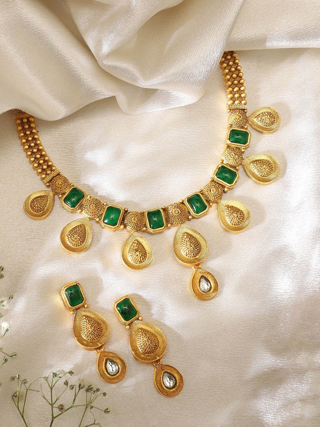 

Rubans Gold-Plated Kundan Studded Jewelry Set