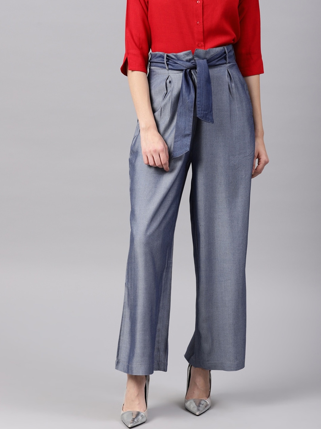 

Mast & Harbour Women Blue Chambray Pleated Parallel Trousers