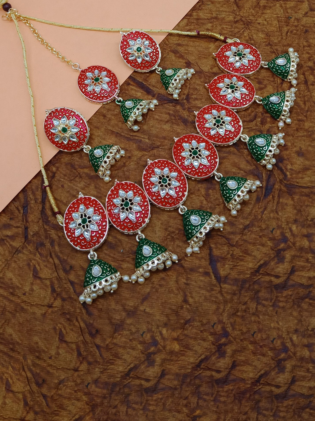 

AASHISH IMITATION Gold-Plated Meenakari Enamelled Stone-Studded & Beaded Jewellery Set