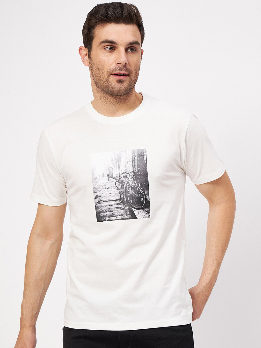 

Okane Graphic Printed Casual T-shirt, White