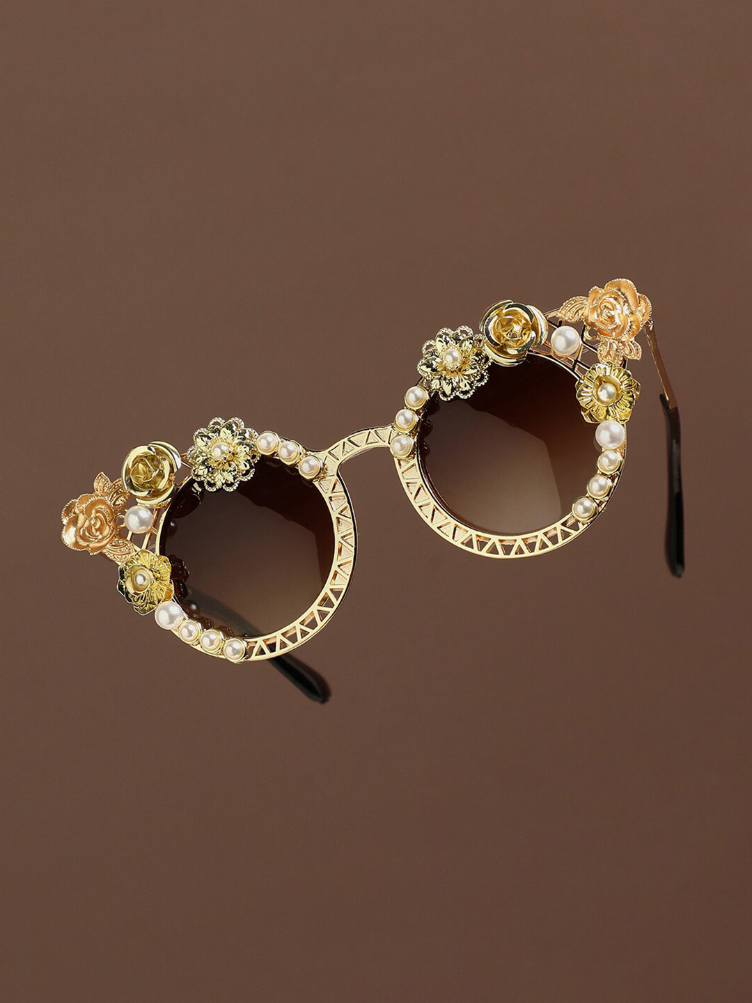 

HAUTE SAUCE by Campus Sutra Women Full Rim Embellished Round Sunglasses AW23_SOHISG9015, Brown