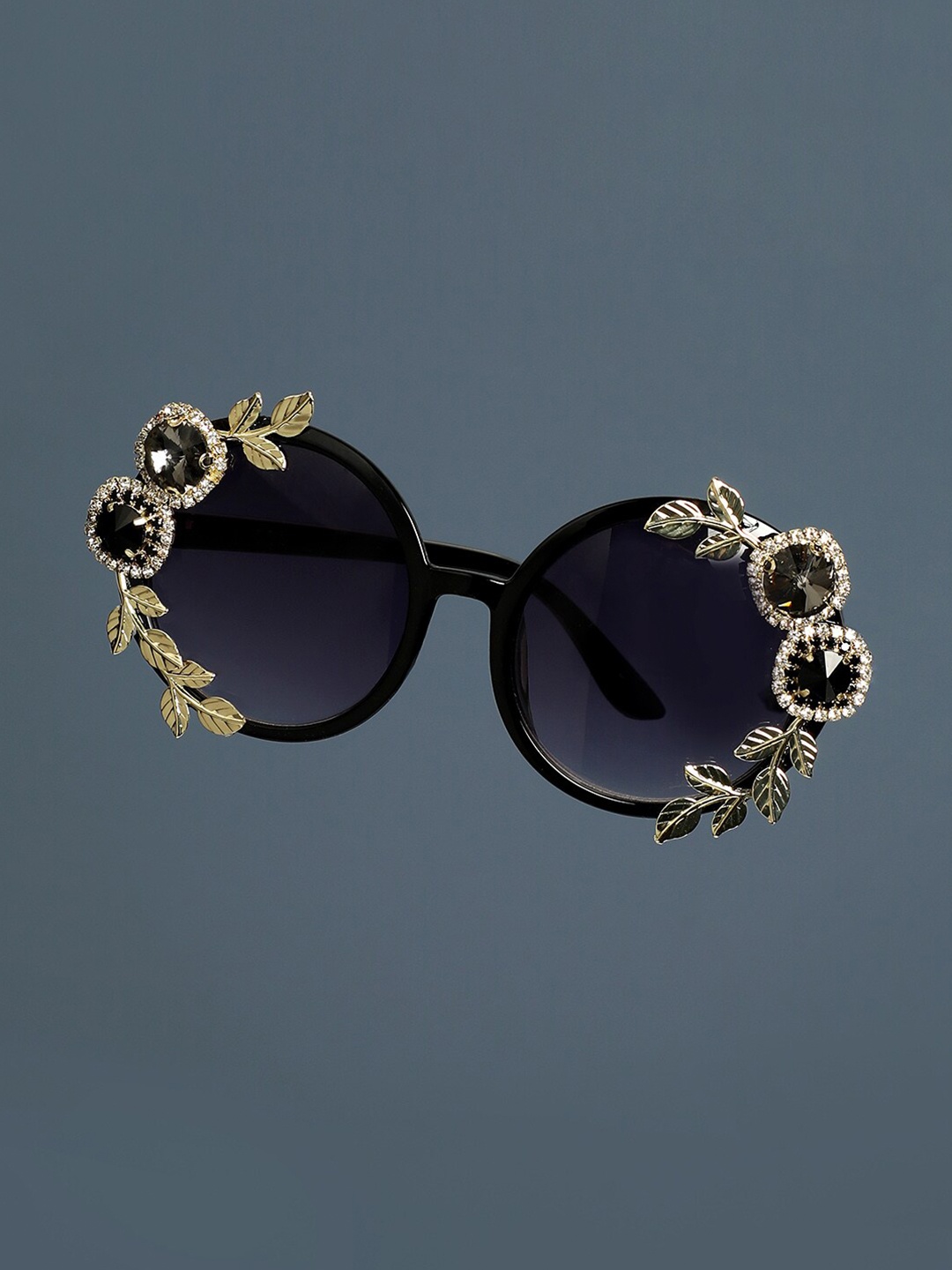 

HAUTE SAUCE by Campus Sutra Women Full Rim Embellished Round Sunglasses AW23_SOHISG9049, Black