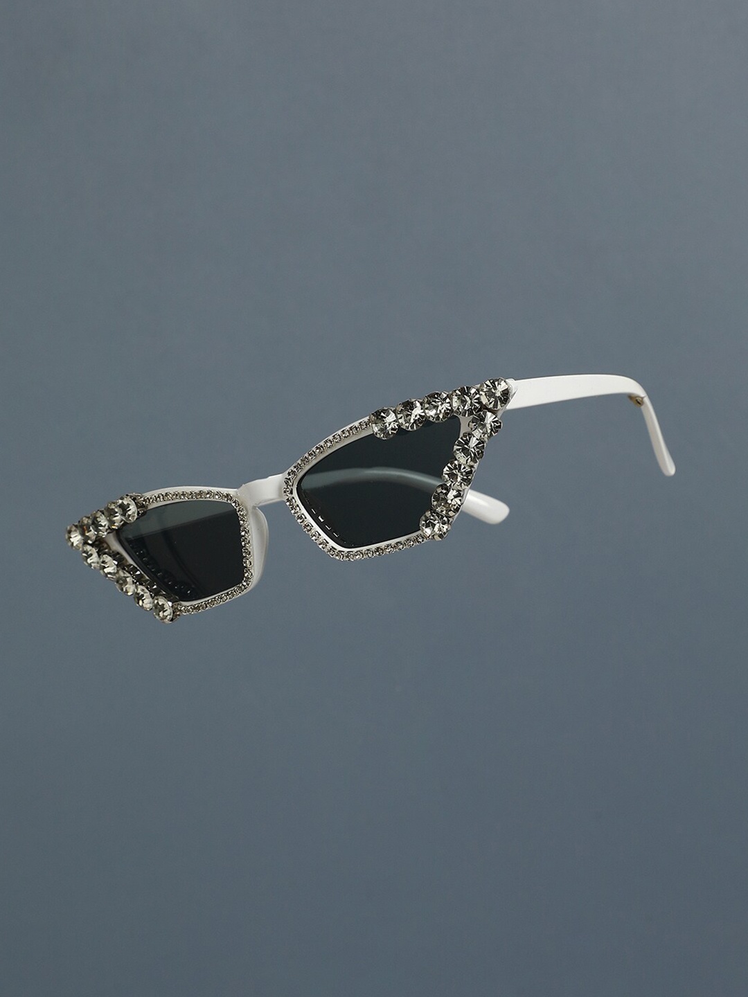

HAUTE SAUCE by Campus Sutra Women Rectangle Sunglasses AW23_SOHISG9119, Black