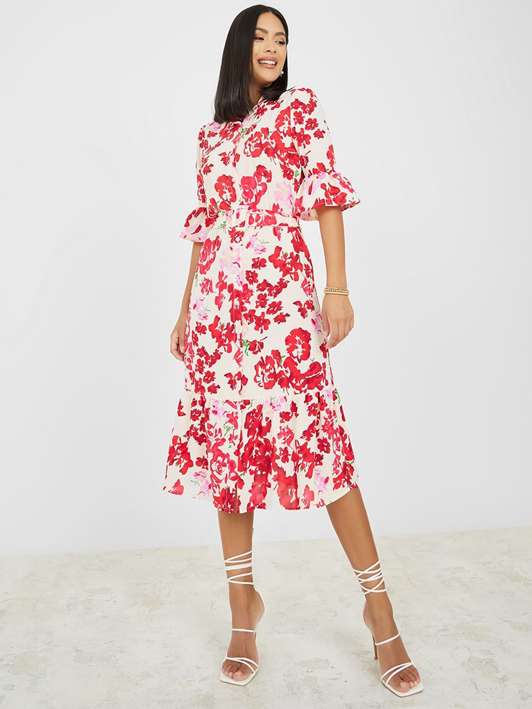 

Styli Red Floral Printed Bell Sleeves Belted Fit & Flare Midi Dress