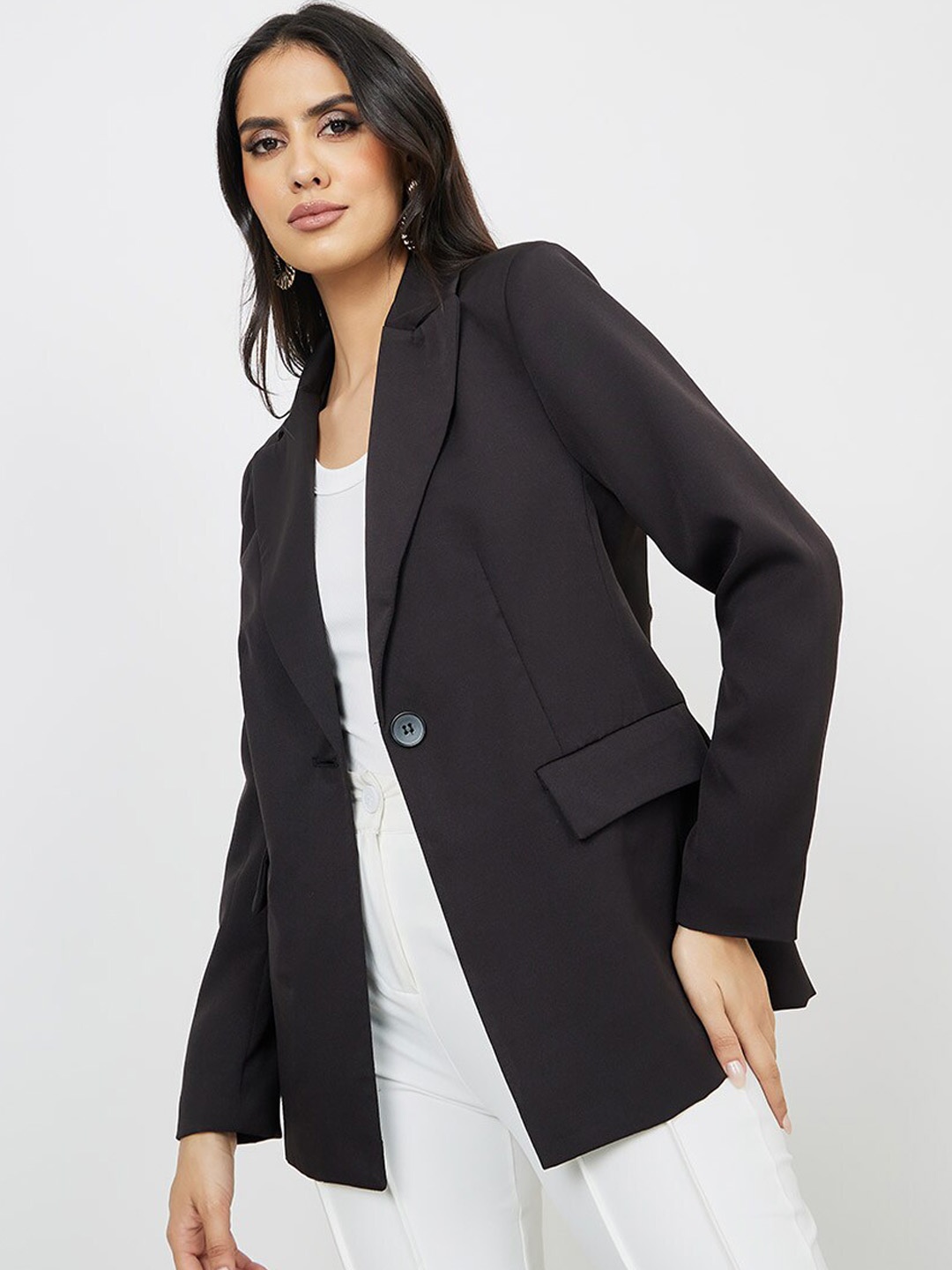 

Styli Chain Accent Belted Single-Breasted Blazer, Black