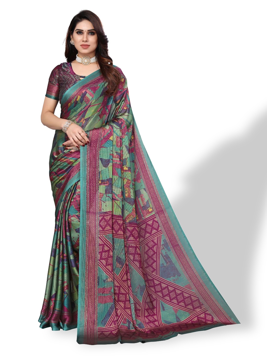 

FABMORA Geometric Printed Poly Chiffon Saree, Green