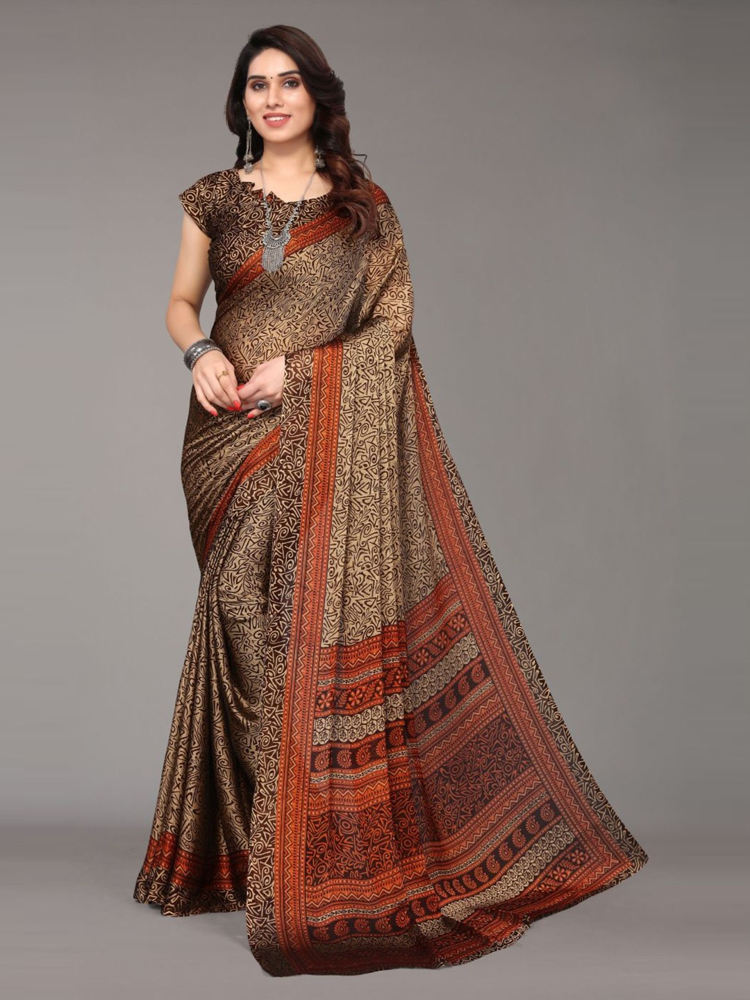 

FABMORA Floral Printed Poly Chiffon Saree, Brown